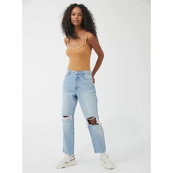 Urban Outfitters BDG Slim Straight Ripped Light Wash Jeans - Picture 2 of 15